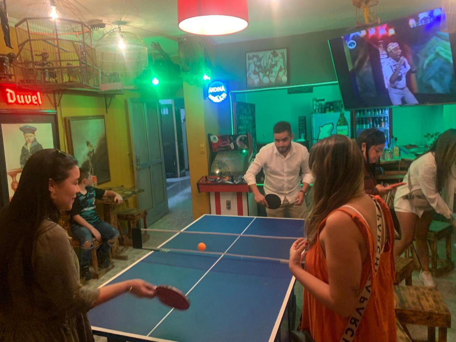 Casa Almarita - Hostal, Bar Y Restaurante ميديلين المظهر الخارجي الصورة