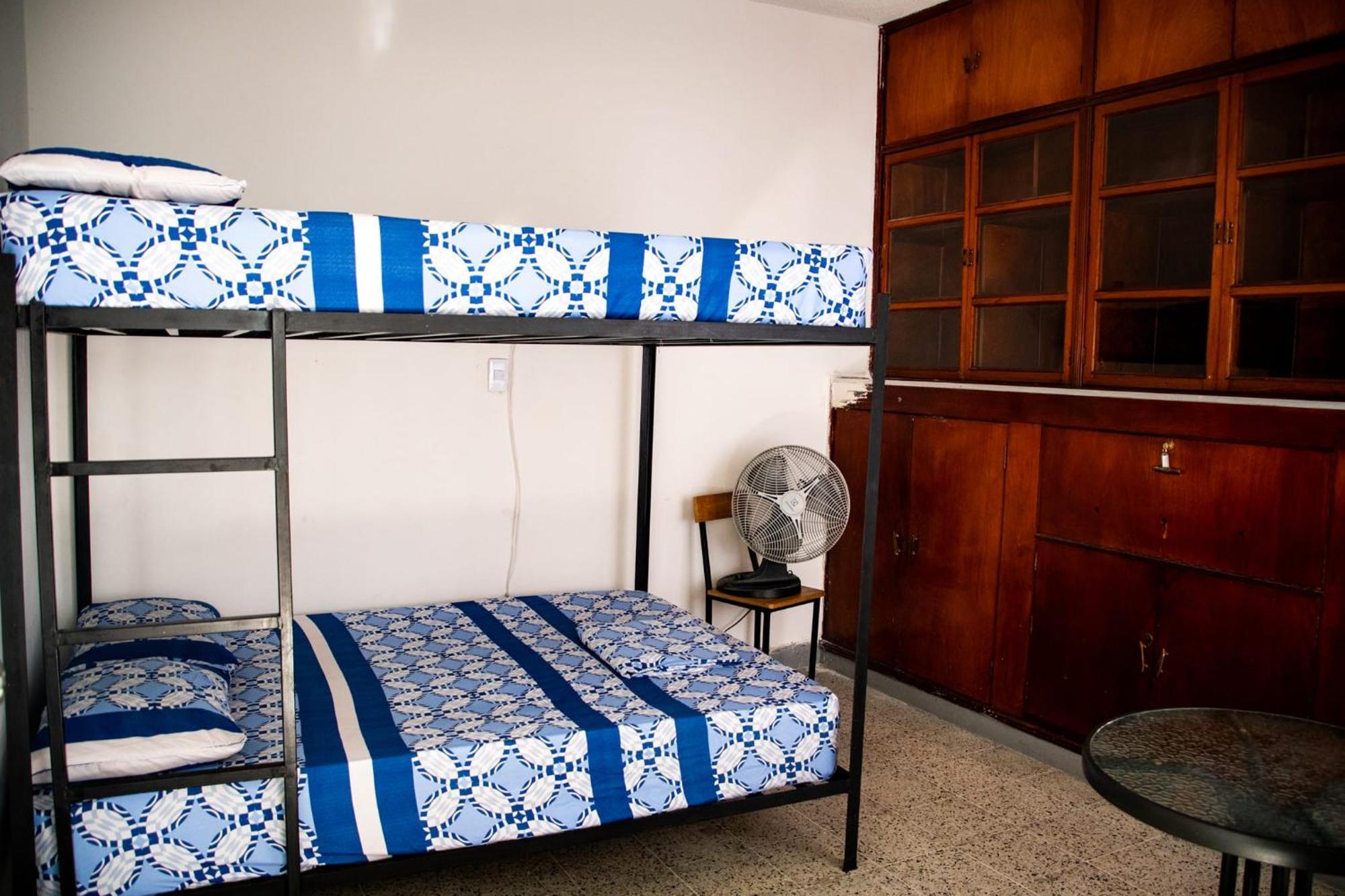 Casa Almarita - Hostal, Bar Y Restaurante ميديلين المظهر الخارجي الصورة